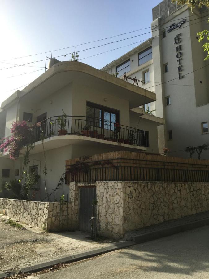 Private Apartment At Guest House Hektor & Aferdita Vlorë Exterior foto